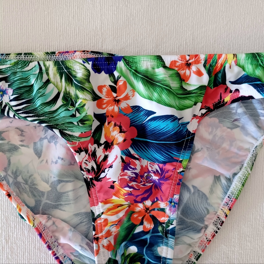 Venus Tropical Escape Bikini Bottom, Size 6 - Picture 3 of 8